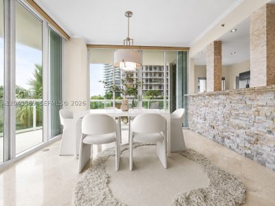 Aluguel de apartamento no Grove Hill Tower 304