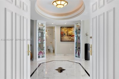 Comprar apartamento en Ocean One 703