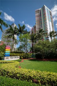 Villa Regina Apt #PH104