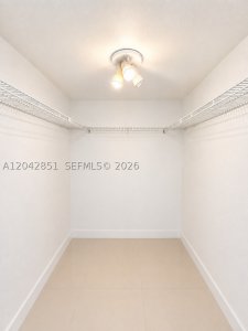 Aluguel de apartamento no The Venetia 403