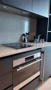 Aluguel de apartamento no E11EVEN Hotel & Residences PH05