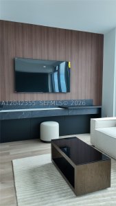 Aluguel de apartamento no E11EVEN Hotel & Residences PH05