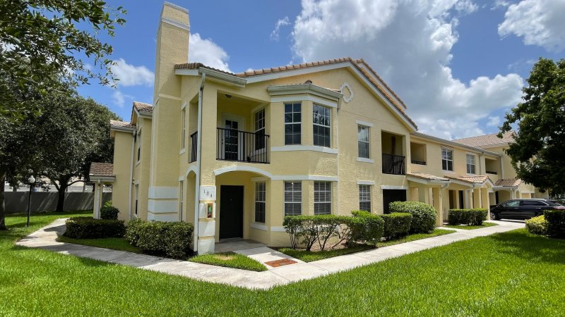 Condo for sale at The Belmont 36-104