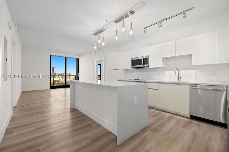 Apartment for rent at Mondrian Hallandale 2304