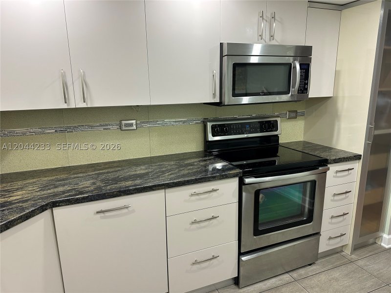 Condo for sale at Maison Grande 1205