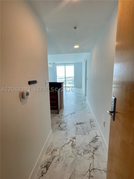 Apartment for rent at Vizcayne South Tower 2409