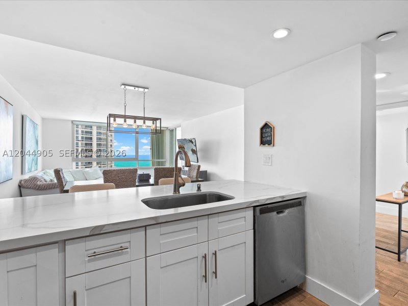 Condo for sale at South Pointe Tower 1102