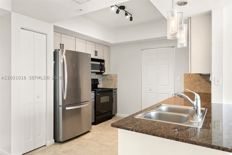 Apartment for rent at Cite On The Bay 420