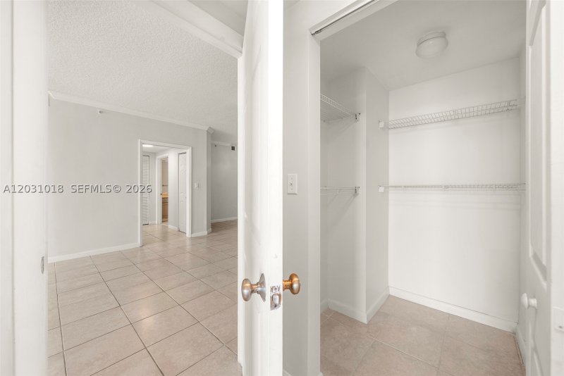 Apartment for rent at Cite On The Bay 420