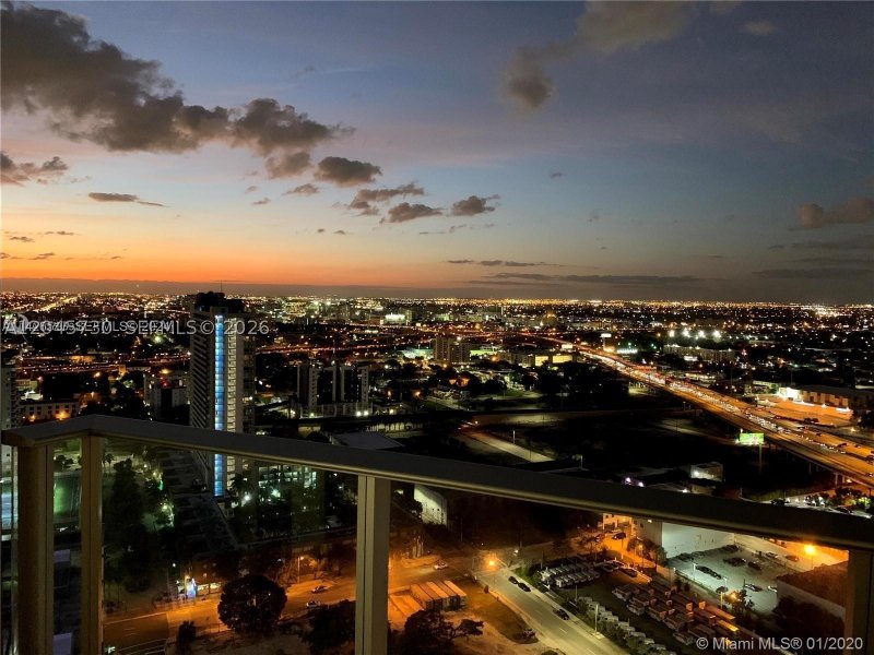 Condo for sale at Paramount Miami WorldCenter 1208