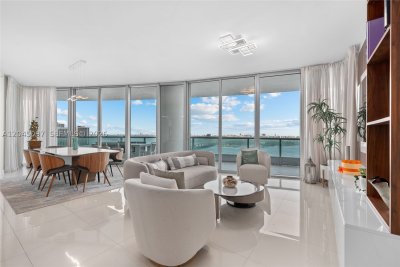 900 Biscayne Apt #2506