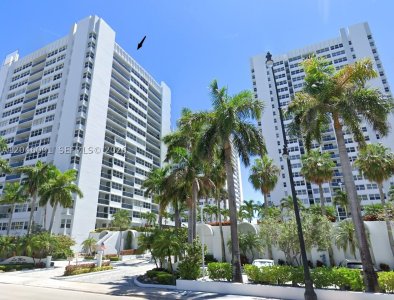 La Mer Estates Apt #807