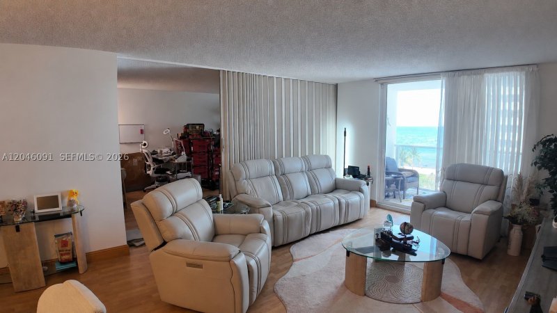 Apartment for rent at La Mer Estates 807