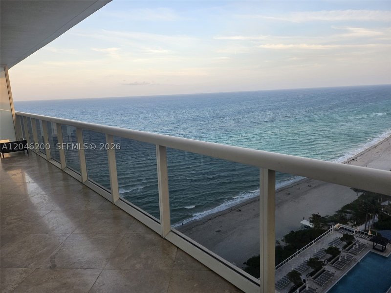 Alquiler de apartamento en Beach Club Two 2403