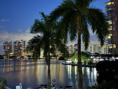 Mystic Pointe 500 Apt #405