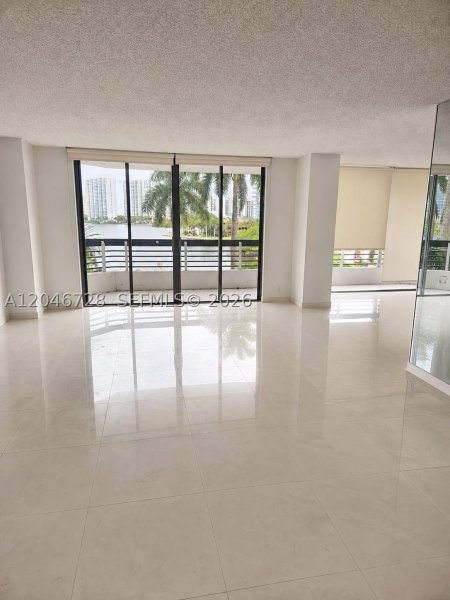 Alquiler de apartamento en Mystic Pointe 500 405