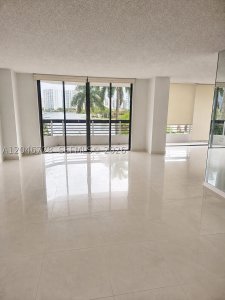 Alquiler de apartamento en Mystic Pointe 500 405
