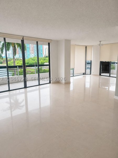 Alquiler de apartamento en Mystic Pointe 500 405