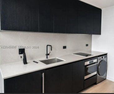 Comprar apartamento no E11EVEN Hotel & Residences 4807A