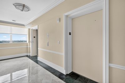 Comprar apartamento en Gables Marquis 903