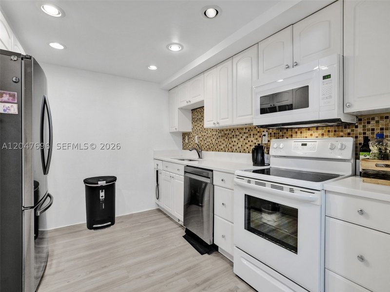 Condo for sale at Oceanview Park 131