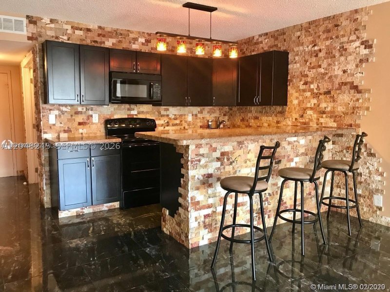 Apartment for rent at Olympus Towers 1018