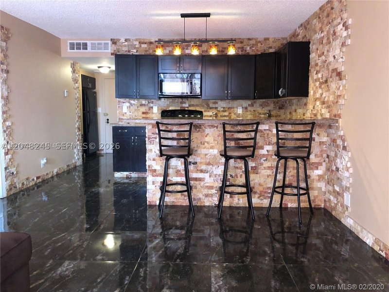 Apartment for rent at Olympus Towers 1018
