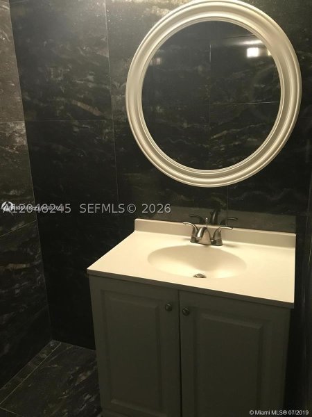 Apartment for rent at Olympus Towers 1018