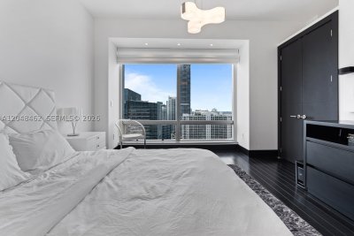 Comprar apartamento en Four Seasons Millenium Tower I 42E