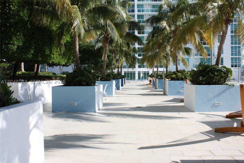 Apartment for rent at The Plaza Tower II 4006