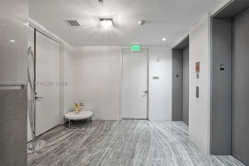 Comprar apartamento en Residences by Armani / Casa 2901