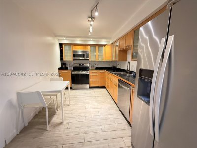 Aluguel de apartamento no La Mer Estates 1607
