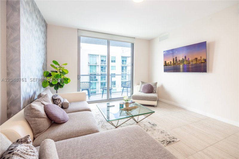 Comprar apartamento no Quadro Miami Design District S-1118