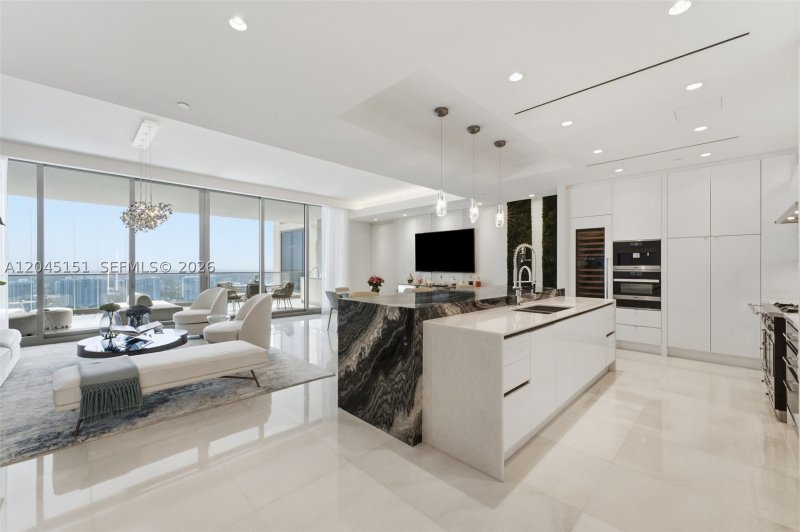 Alquiler de apartamento en The Estates at Acqualina 3906