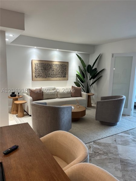 Comprar apartamento en Roney Palace 731