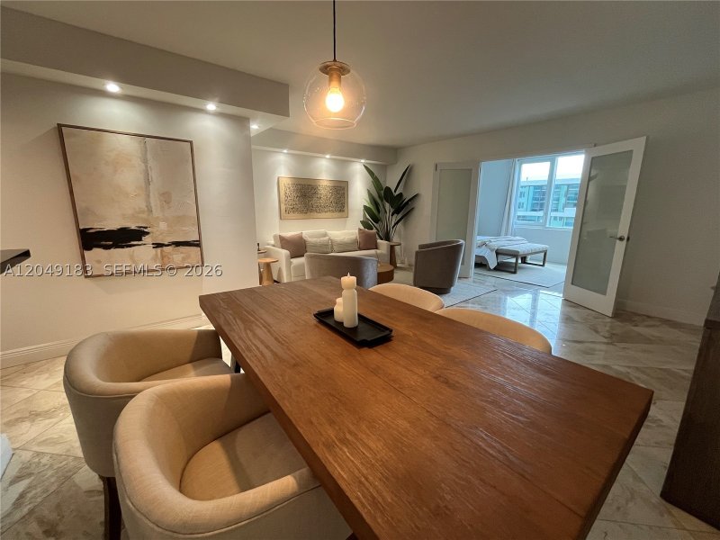 Comprar apartamento en Roney Palace 731