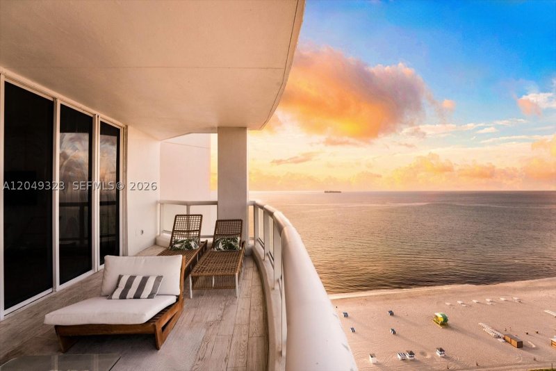 Apartment for rent at La Tour 2301