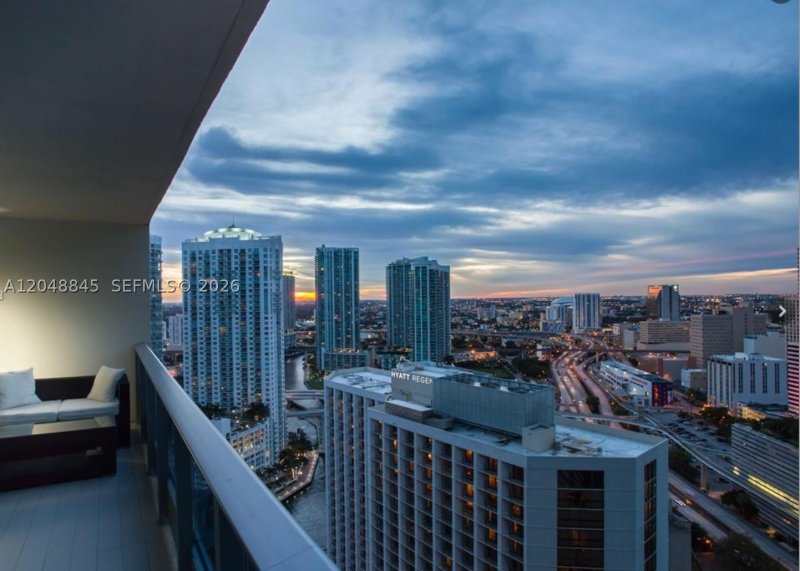 Apartment for rent at Epic Miami 3209