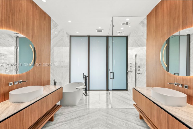 Condo for sale at Vita at Grove Isle L405