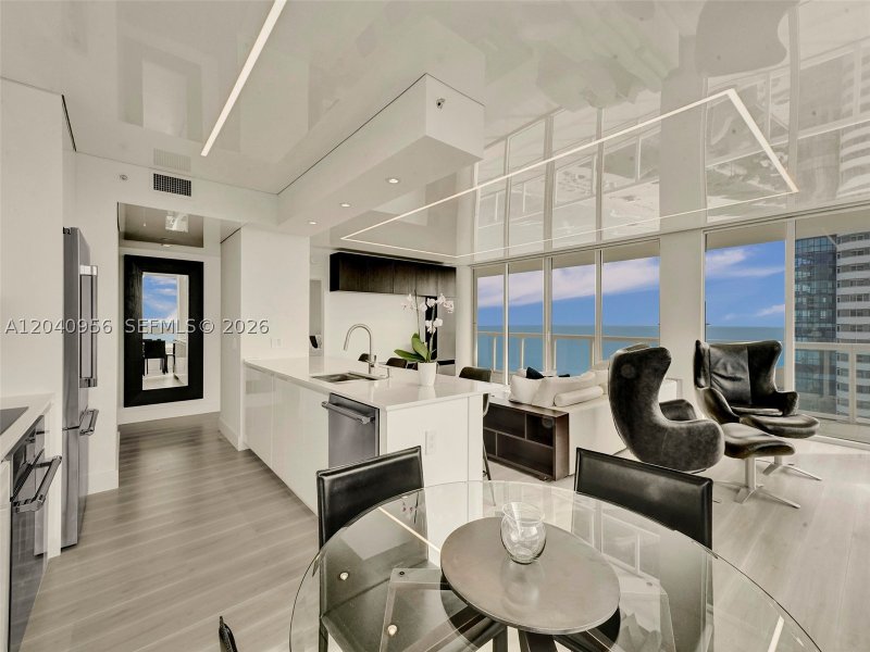Comprar apartamento en Akoya 2407