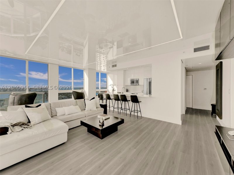 Comprar apartamento en Akoya 2407