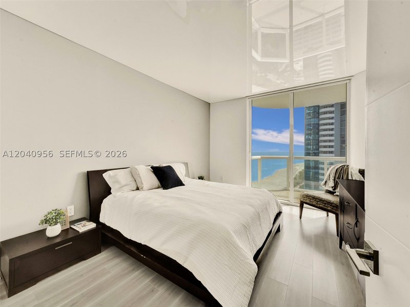 Comprar apartamento en Akoya 2407