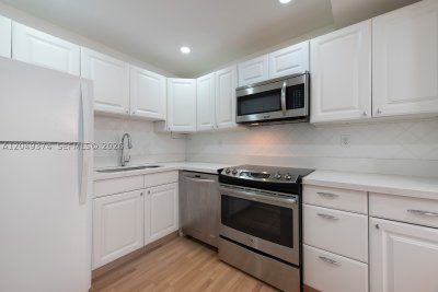 Comprar apartamento en South Bay Club 631