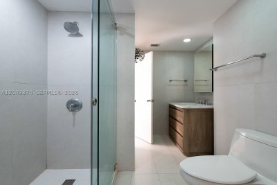 Comprar apartamento en South Bay Club 631