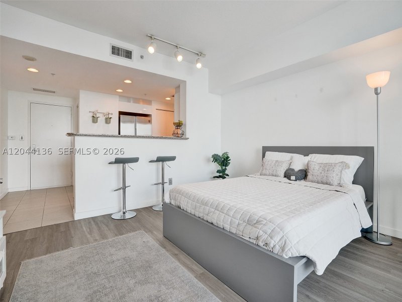 Apartment for rent at One Miami East Tower 1520