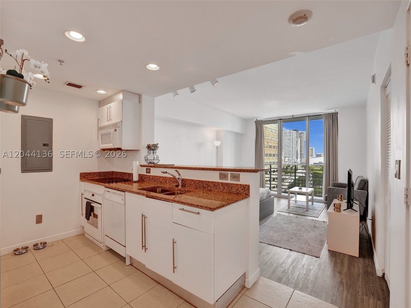Apartment for rent at One Miami East Tower 1520