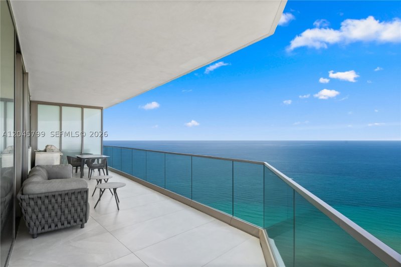 Condo for sale at Residences by Armani / Casa 3204