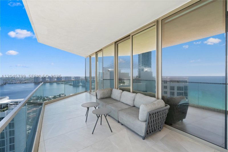 Condo for sale at Residences by Armani / Casa 3204
