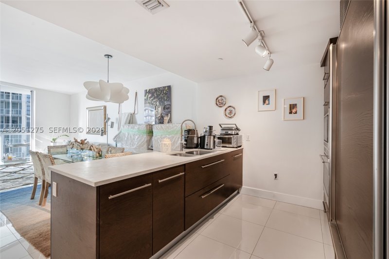 Condo for sale at Icon Brickell Tower I 3111