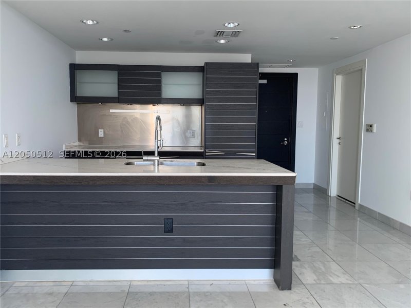 Apartment for rent at Epic Miami 4412
